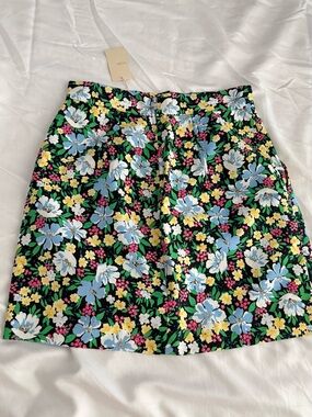 Maje Paris Rapy floral mini skirt.